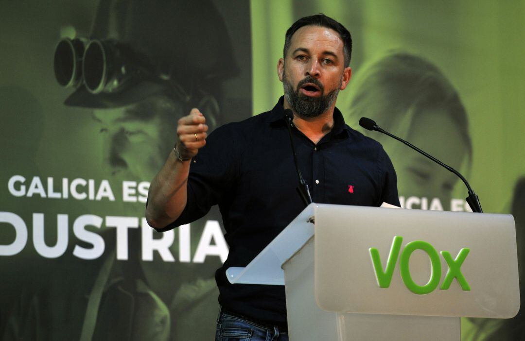 El presidente de Vox, Santiago Abascal, durante un mitin de la formación celebrado en Ourense para apoyar a la candidata por la provincia para las elecciones vascas del 12 de julio, María Jesús Fernández. En Ourense, Galicia (España), a 19 de junio de 2020.