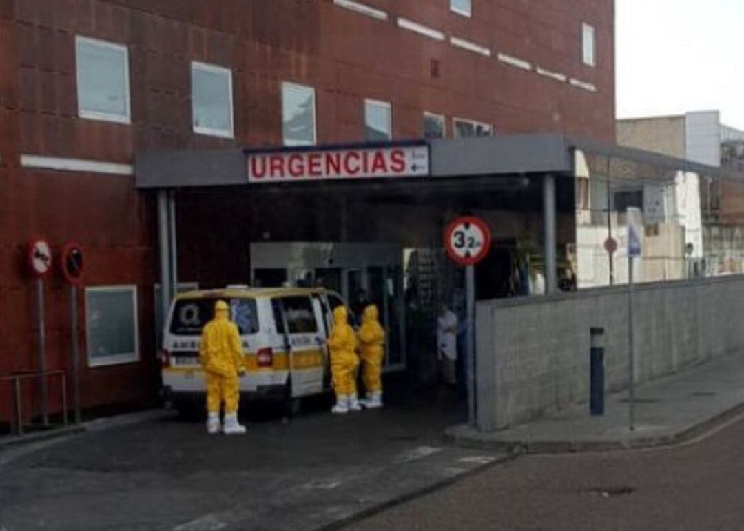 Momento del ingreso de la bebé en el Virgen de la Concha