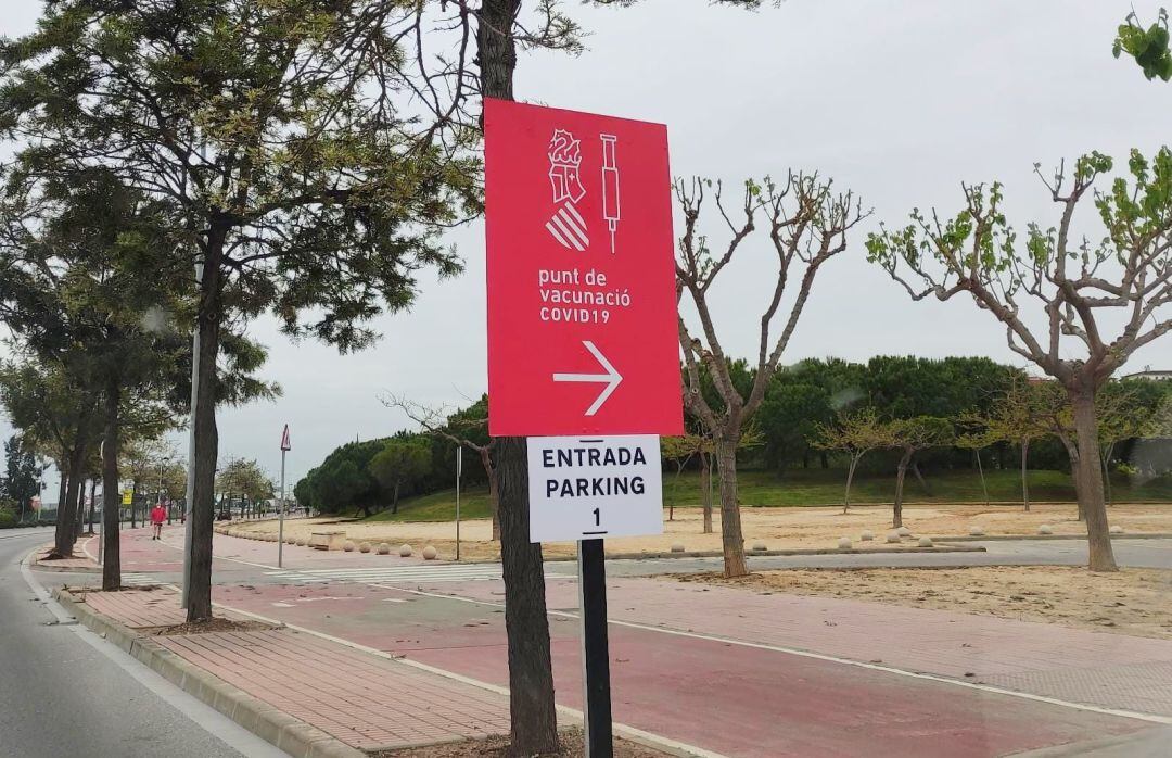 Entrada al punto de vacunación del Auditori i Palau de Congressos de Castelló