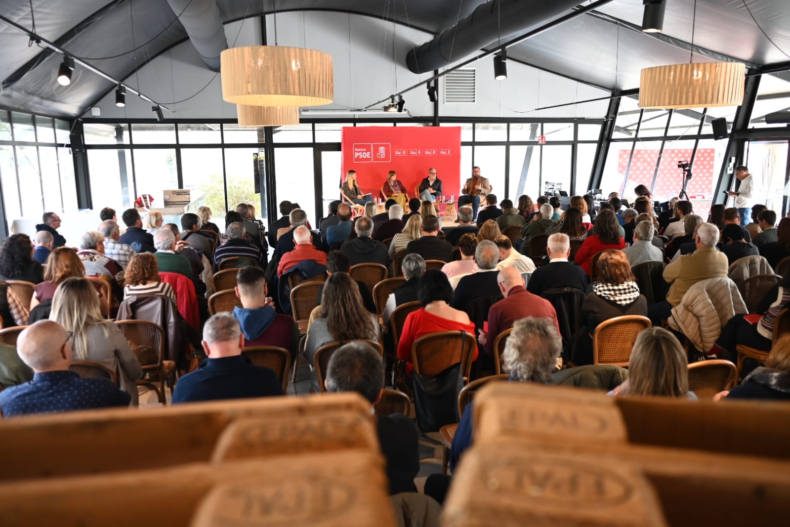 Imagen de la mesa redonda sobre municipalismo en las jornadas del PSOE del Alto Aragón en Ligüerre de Cinca