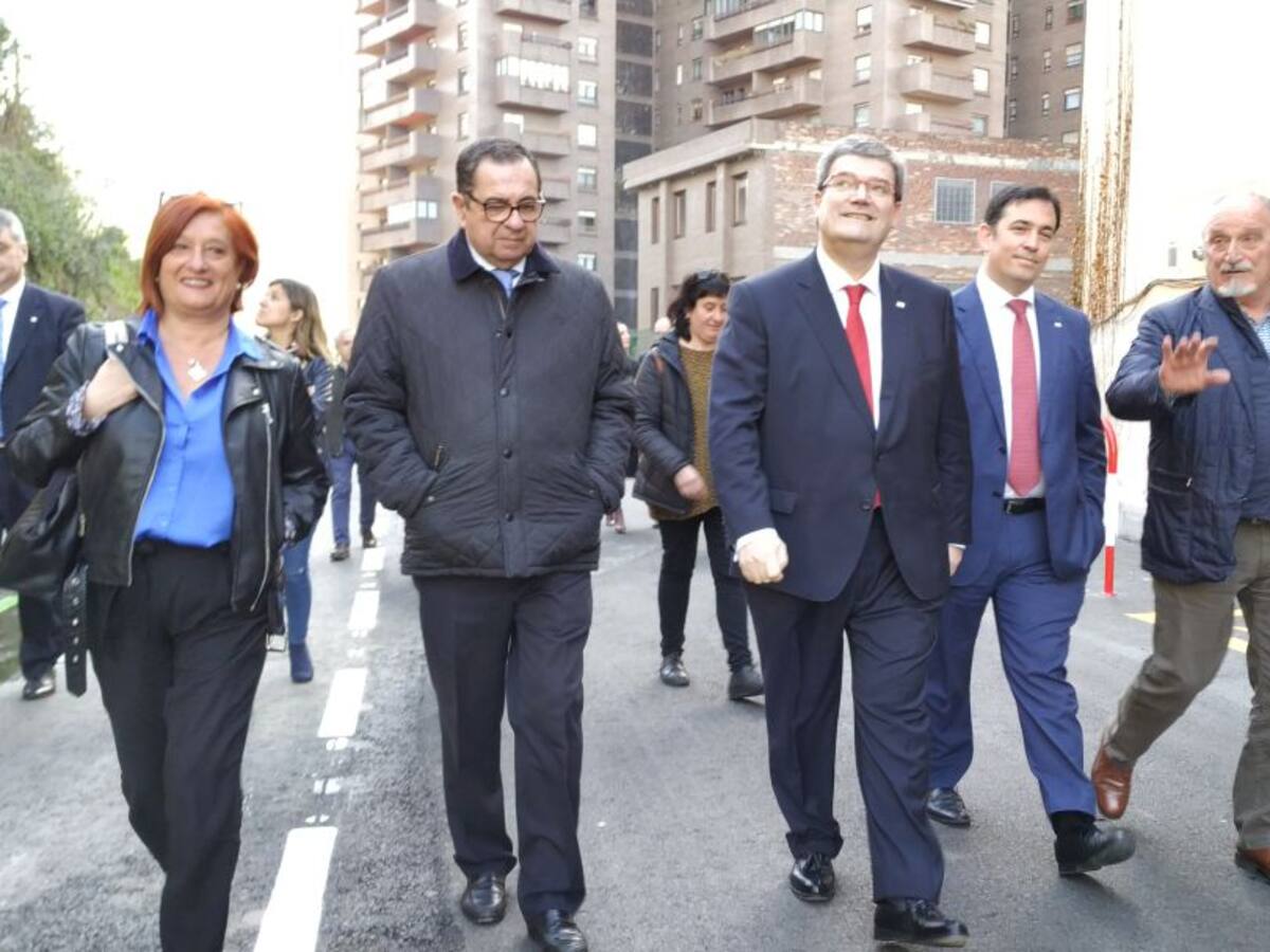 El Ayuntamiento inaugura el último tramo de la calle Ramón y Cajal de Deusto