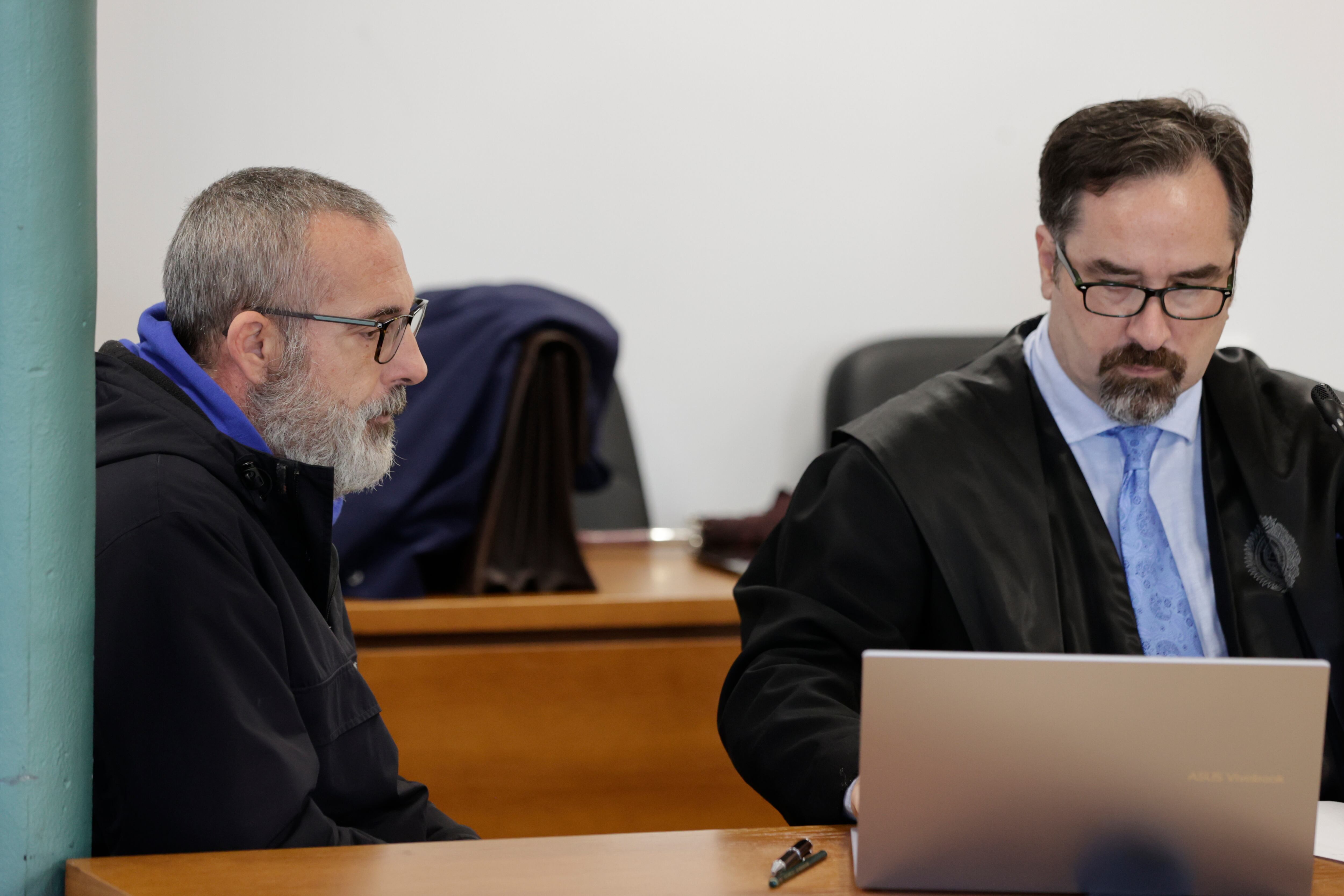 A CORUÑA, 28/10/24.- Última sesión del juicio en el que un hombre se enfrenta en la Audiencia Provincial de A Coruña a 25 años de prisión por el supuesto asesinato de su pareja, una mujer del barrio coruñés de O Birloque, en 2021. EFE/Cabalar
