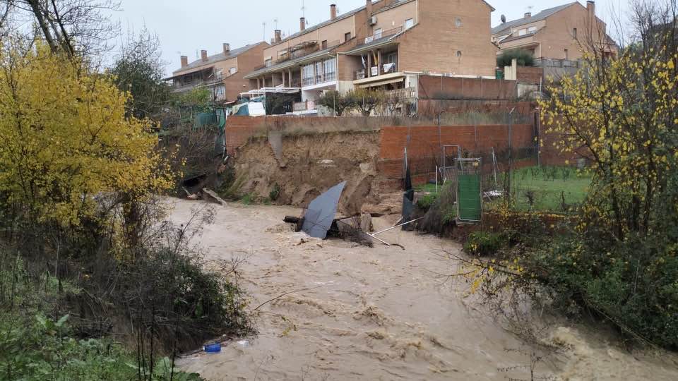 Situación del arroyo de la Arroyada de Arroyomolinos y derrumbes