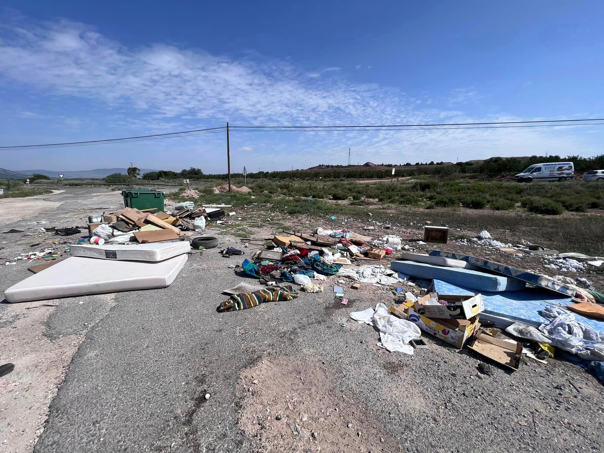 Vertidos incontrolados en el término de Villena