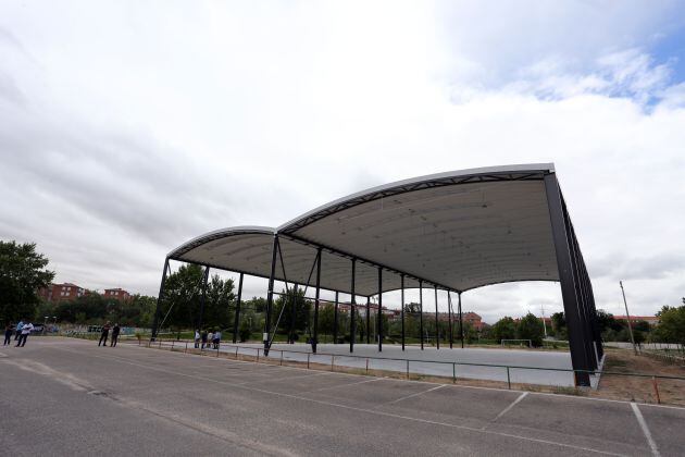 Pista en la parcela anexa al polideportivo Pisuerga de Valladolid