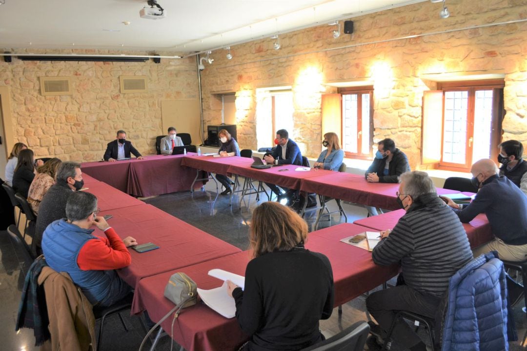 Integrantes del Consejo Sectorial de Linares, durante la reunión del 15 de enero.