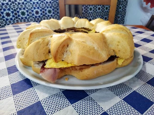 El roscón de serranito de cerdo o de pollo