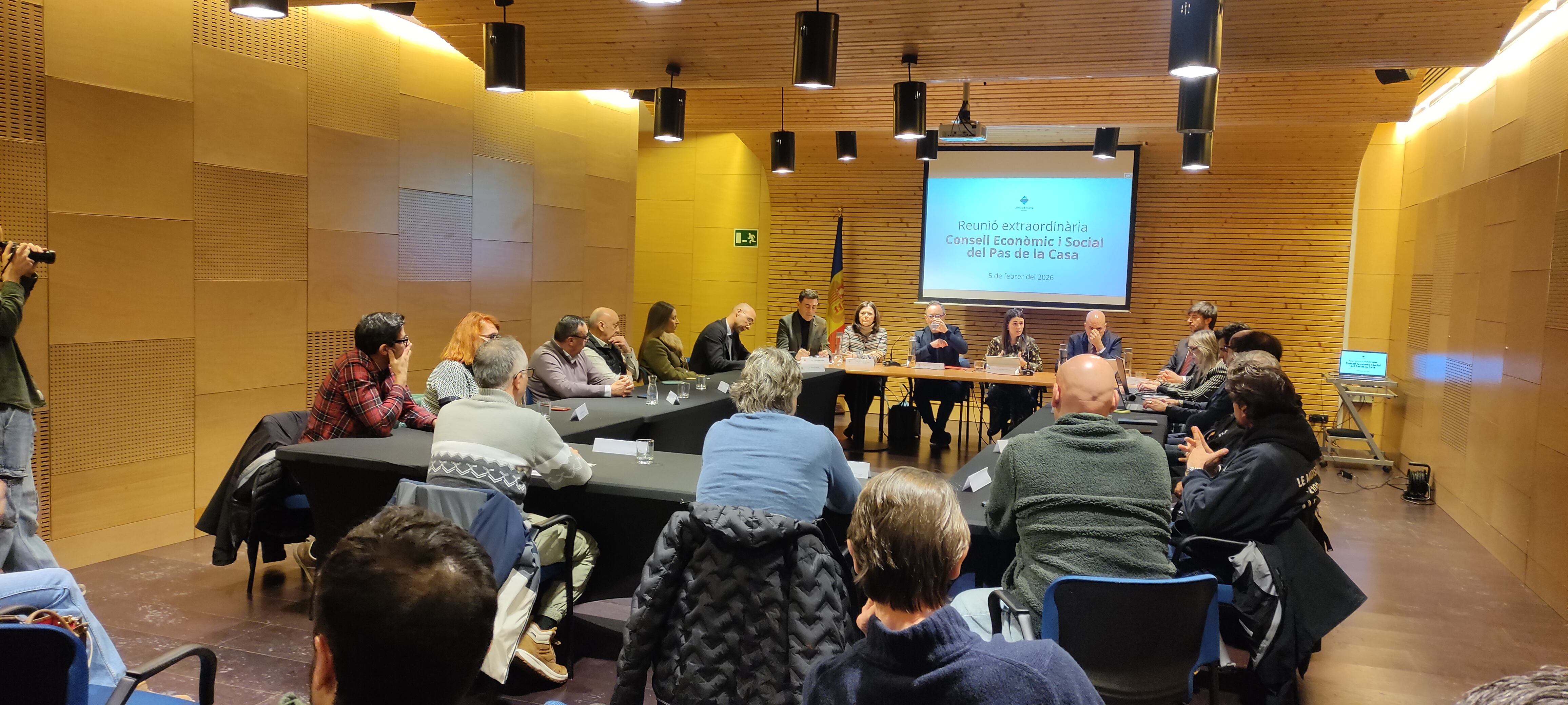 Reunió extraordinària del consell econòmic i social del Pas de la Casa celebrada aquest dijous