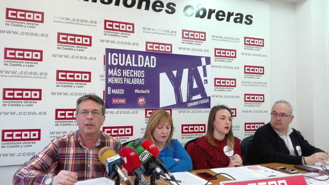 Representantes de los sindicatos UGT y CCOO en la presentación de los actos del 8 de Marzo