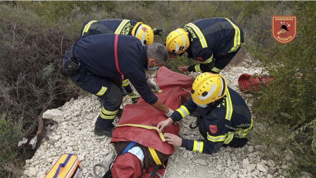 Rescate de una mujer herida en la Serra Grossa