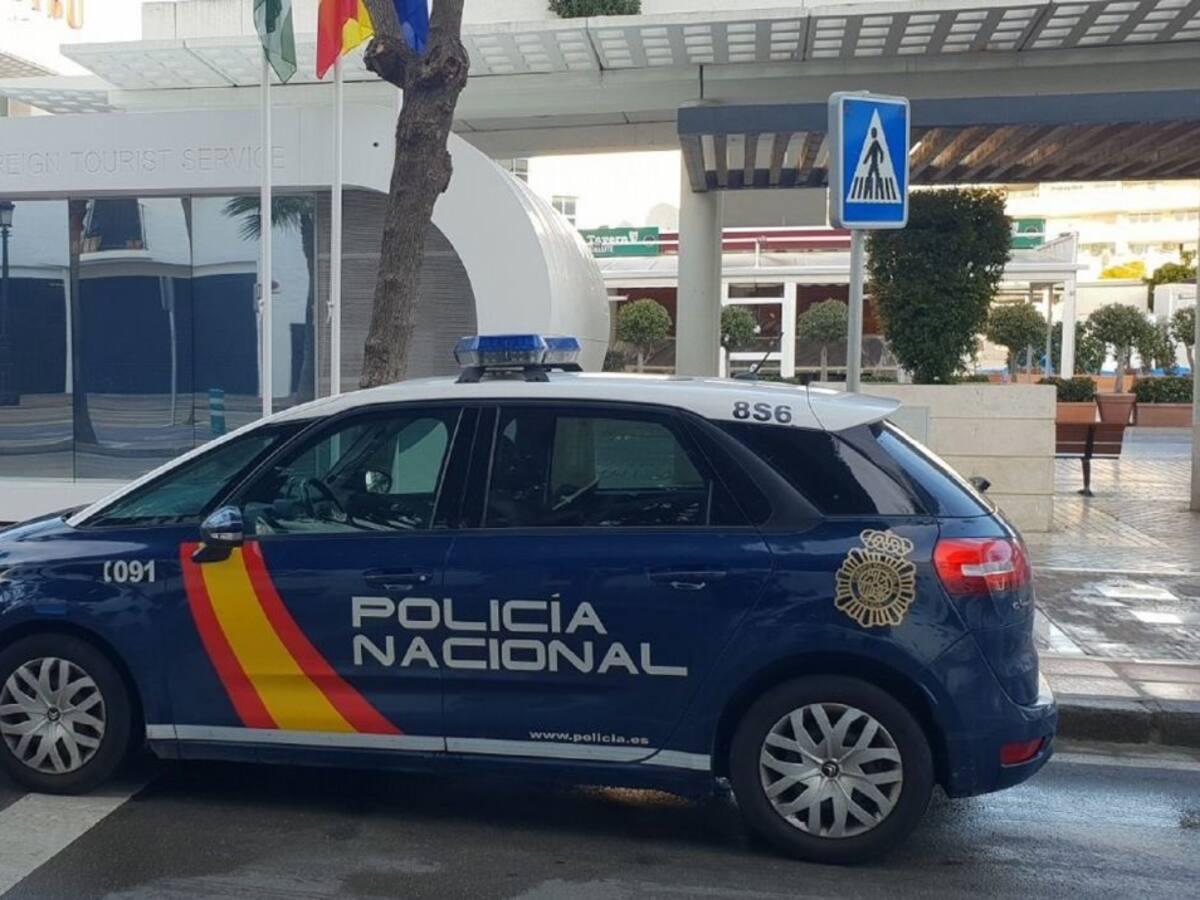 Pelea en Los Pajaritos cuando un menor se ha negado a irse a su casa