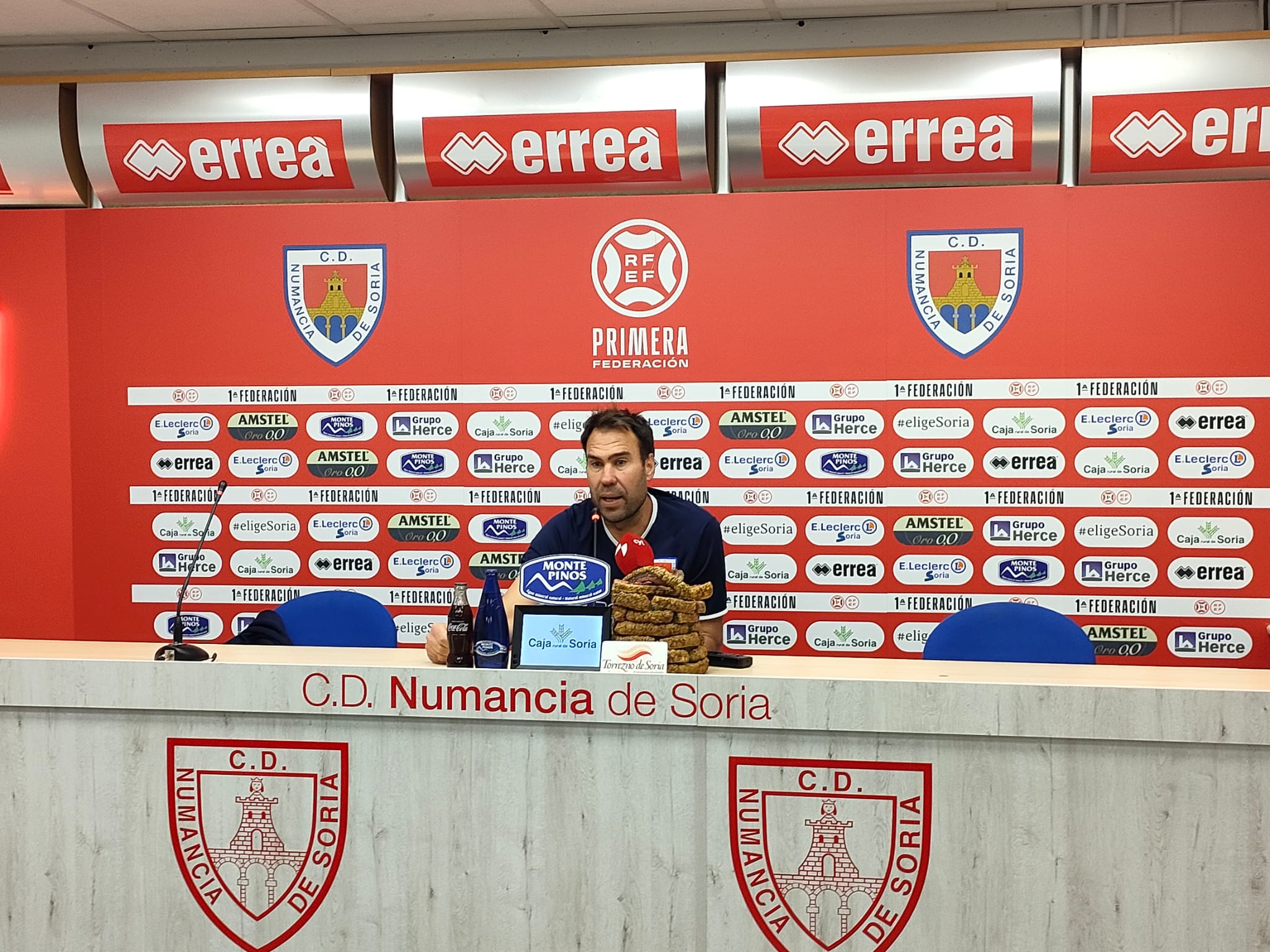 Iñaki Bea, entrenador del Numancia, en rueda de prensa.