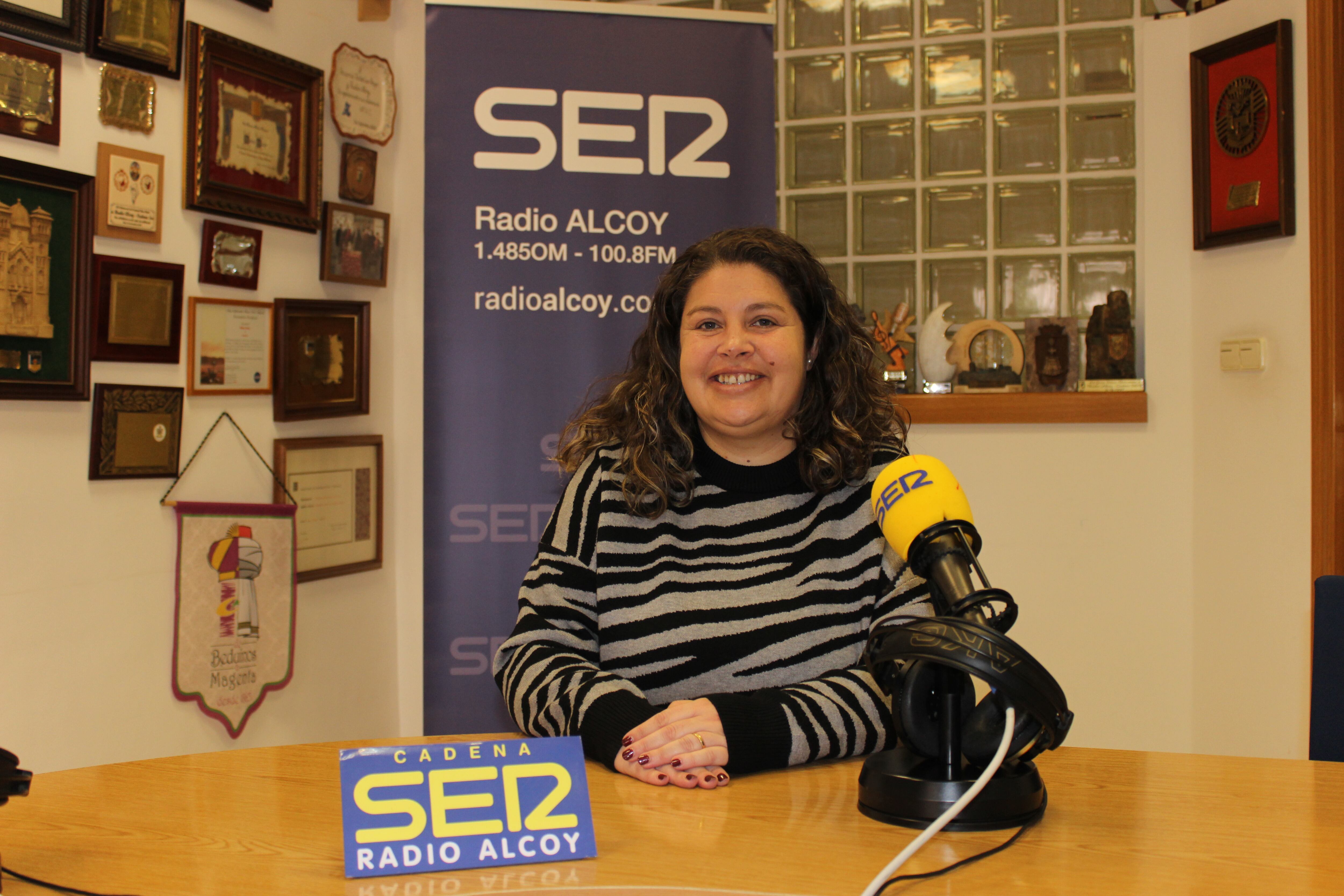 Raquel Mateo, técnico de Juventud de la Mancomunitat de L&#039;Alcoià i El Comtat, presenta el I Pla Jove.