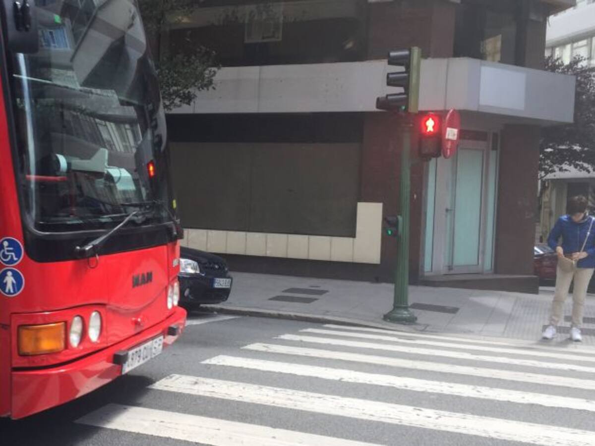Carteles en los buses por el Día Mundial en Recuerdo de las víctimas de tráfico