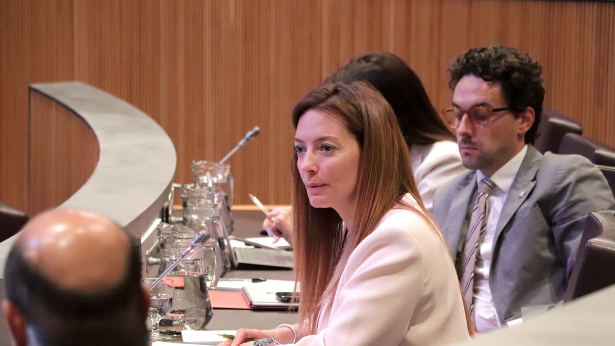 Salut descarta rescindir el contracte a l'adjudicatària del transport sanitari no medicalitzar