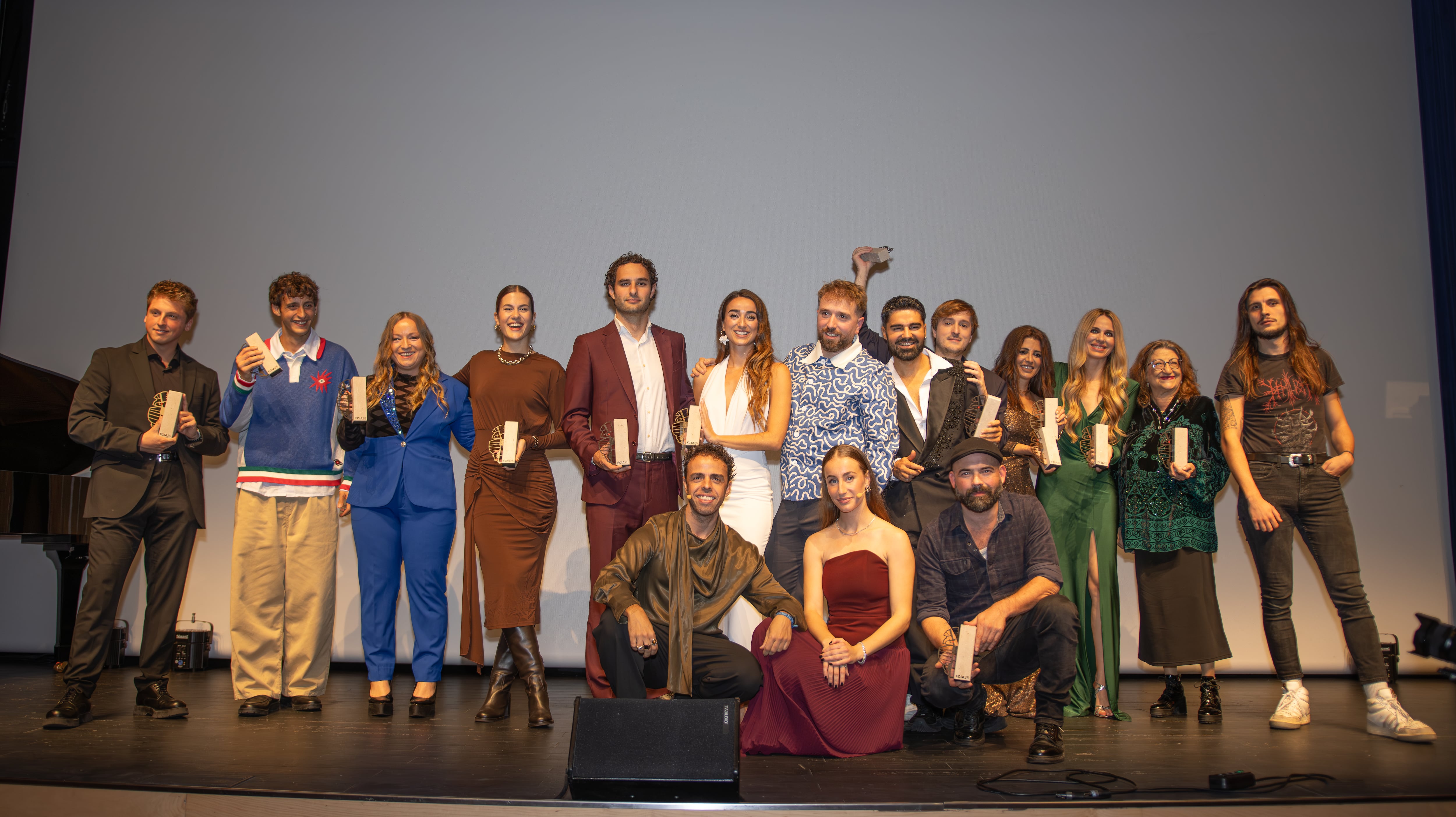 Foto de familia de la III edición