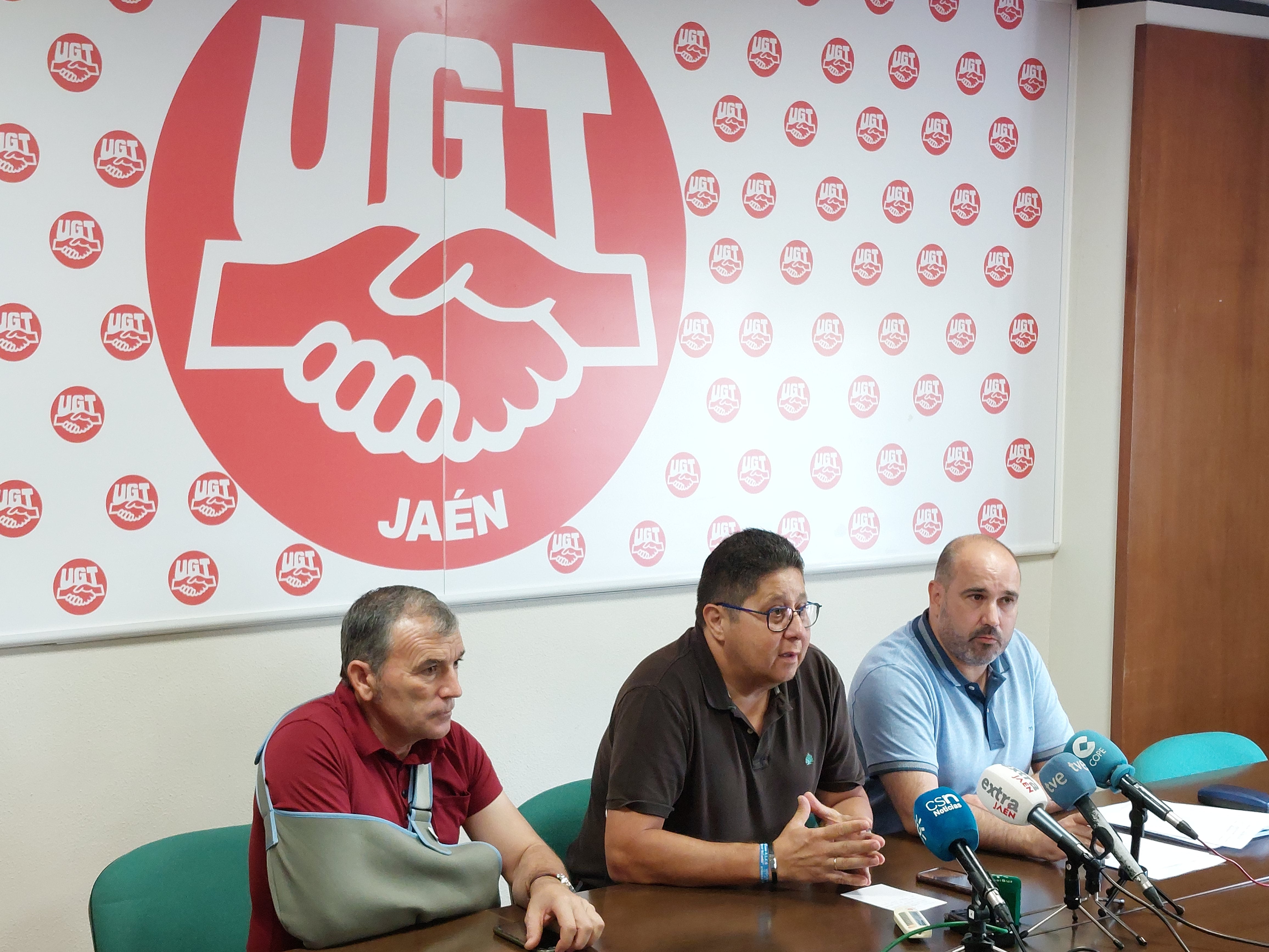 De izquierda a derecha, Juan Jiménez, Domingo Ocaña y Antonio Marcos, responsables de FICA UGT Jaén.