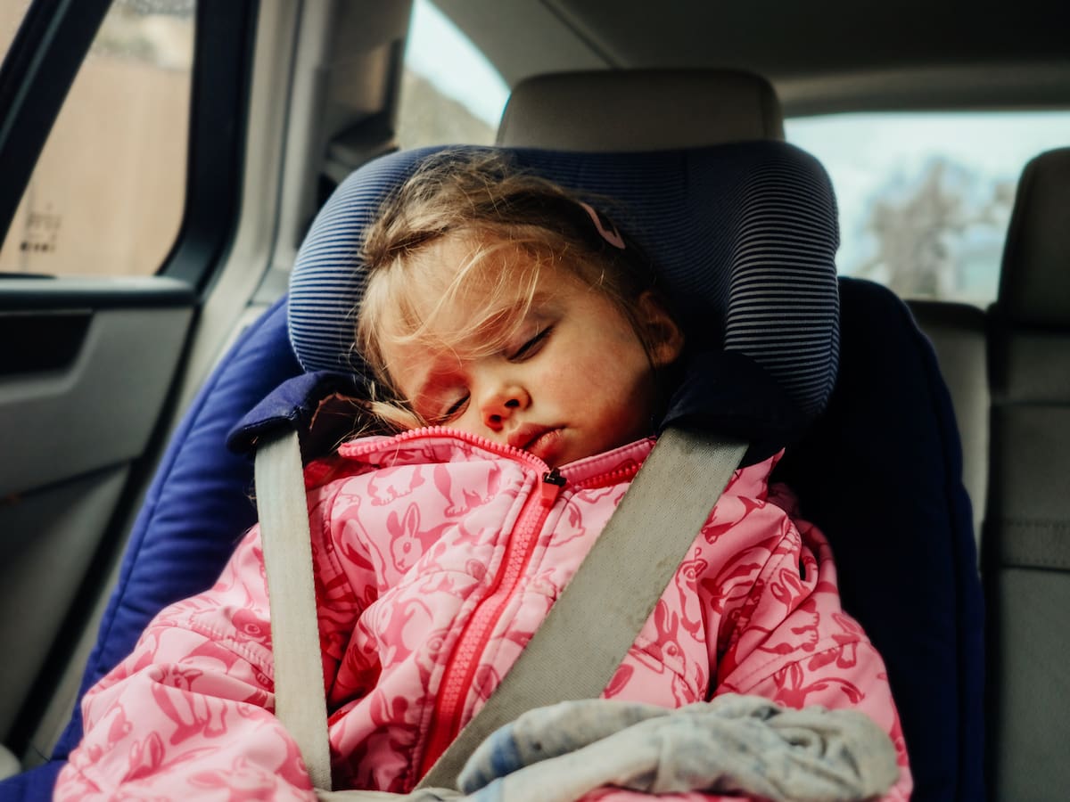 Esta es la nueva normativa para las sillas de niños en el coche que entra en vigor este septiembre