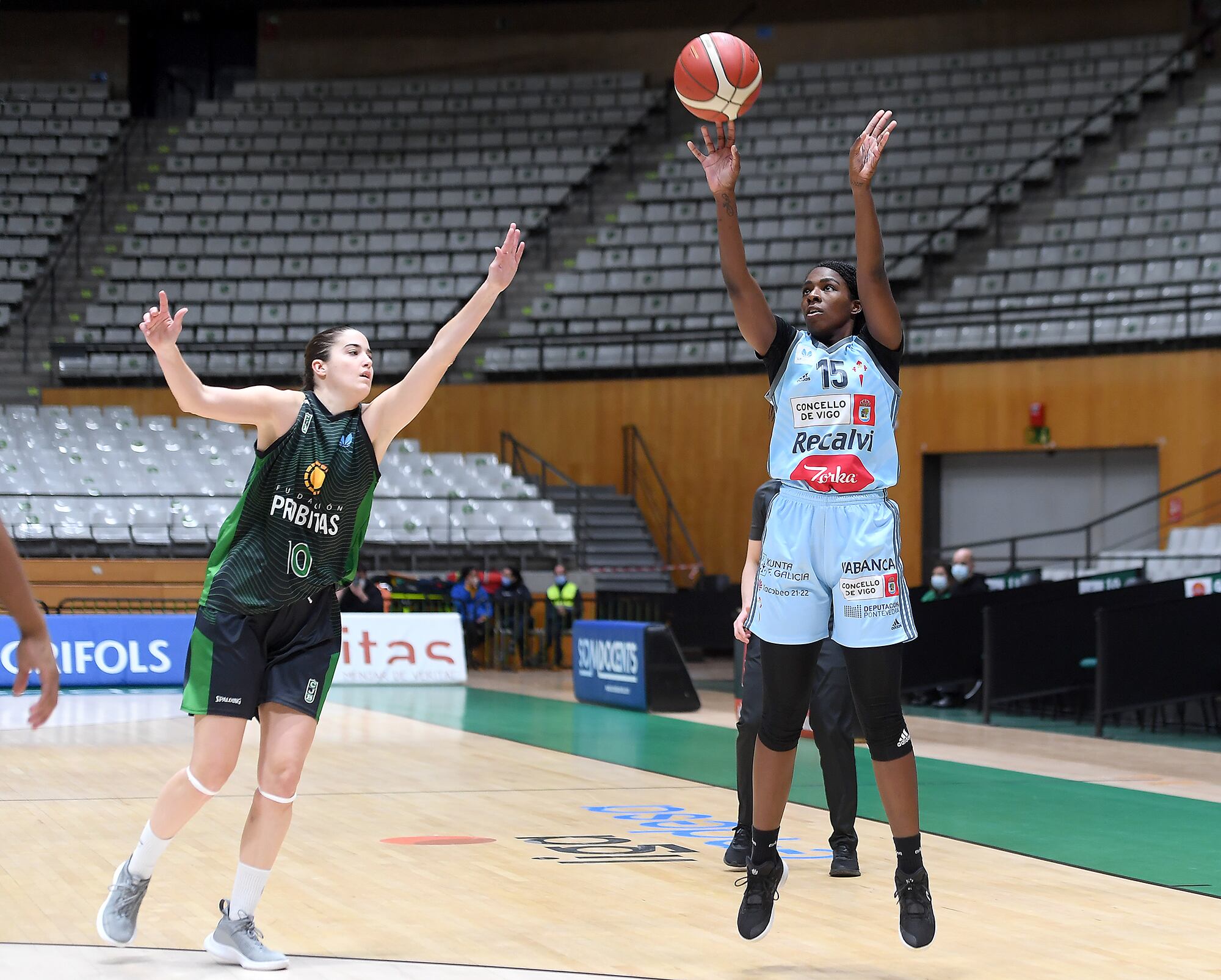 La canadiense refuerza al equipo ferrolano