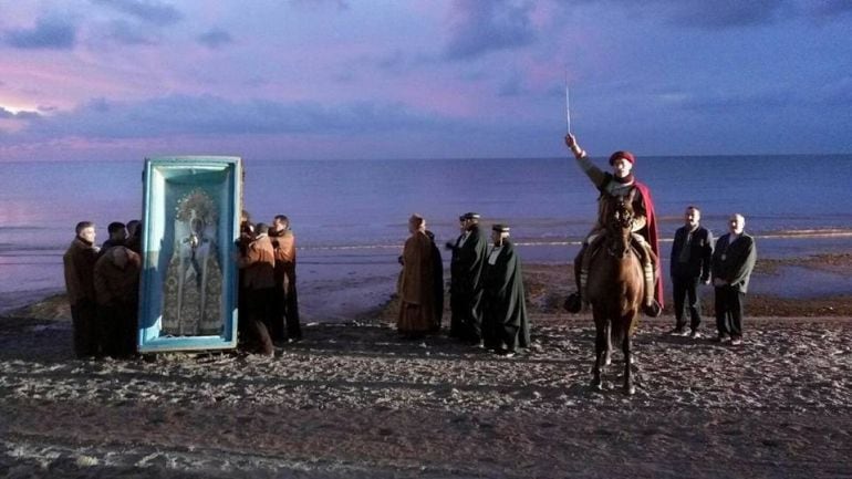 Hallazgo del arca de la Virgen en la playa del Tamarit