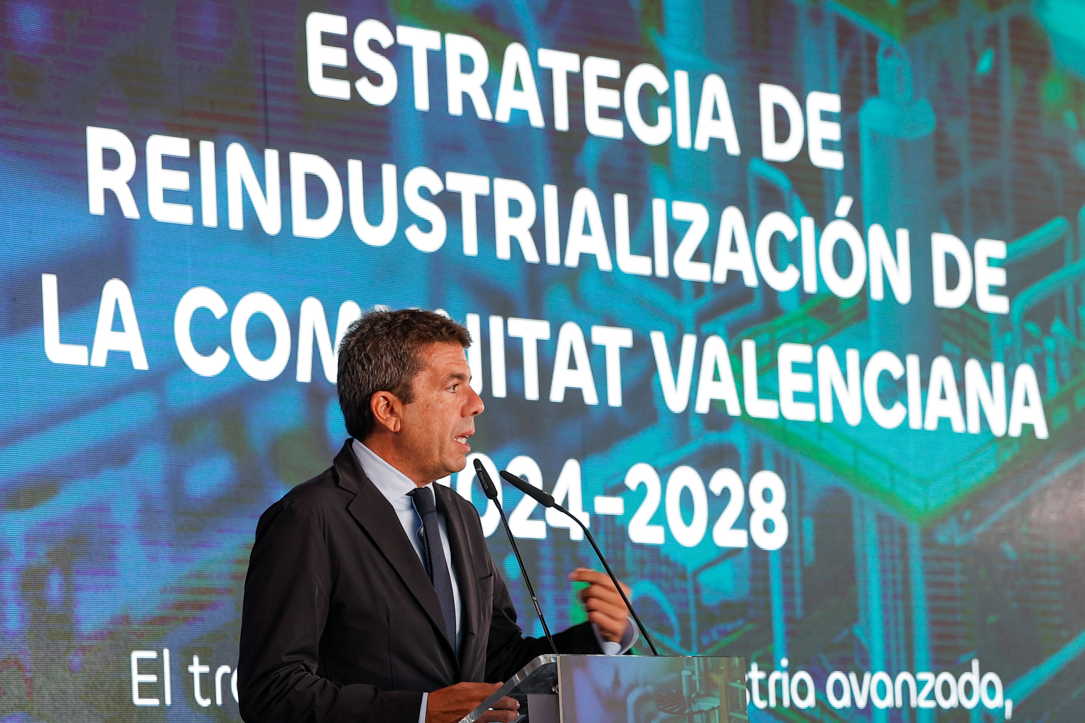 El president de la Generalitat, Carlos Mazón, durante la presentación este lunes de la Estrategia de Reindustrialización 2024-2028