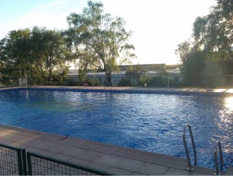 Piscina municipal de Recas.