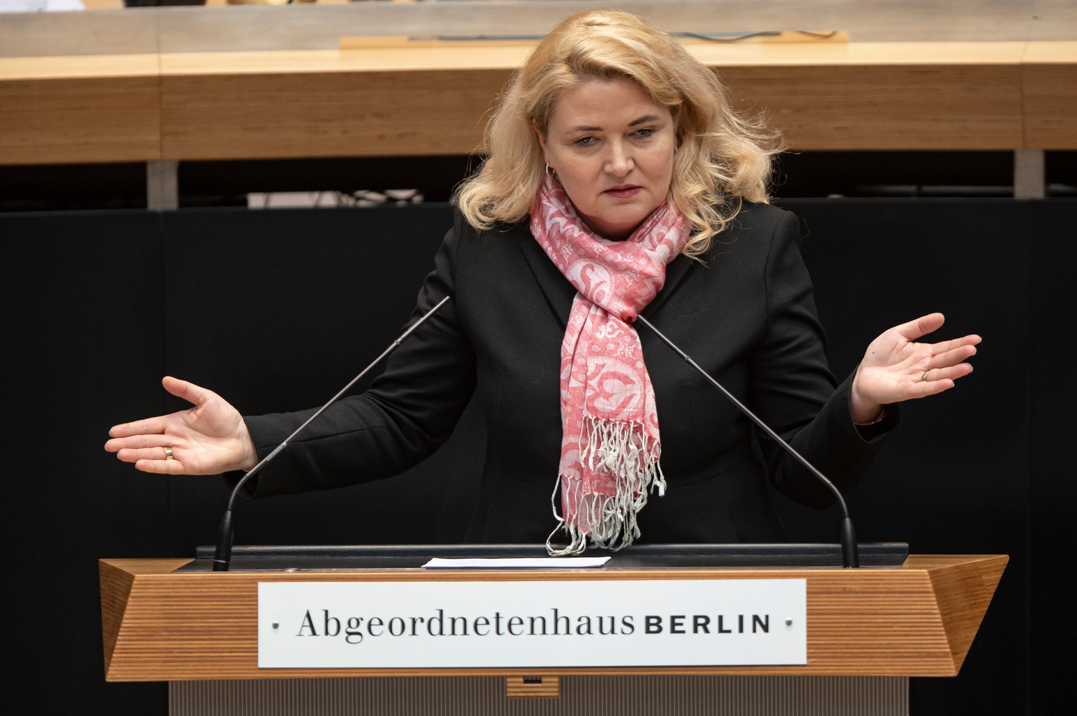 Kristin Brinker, líder de Alternativa por Alemania, durante un pleno en Berlín