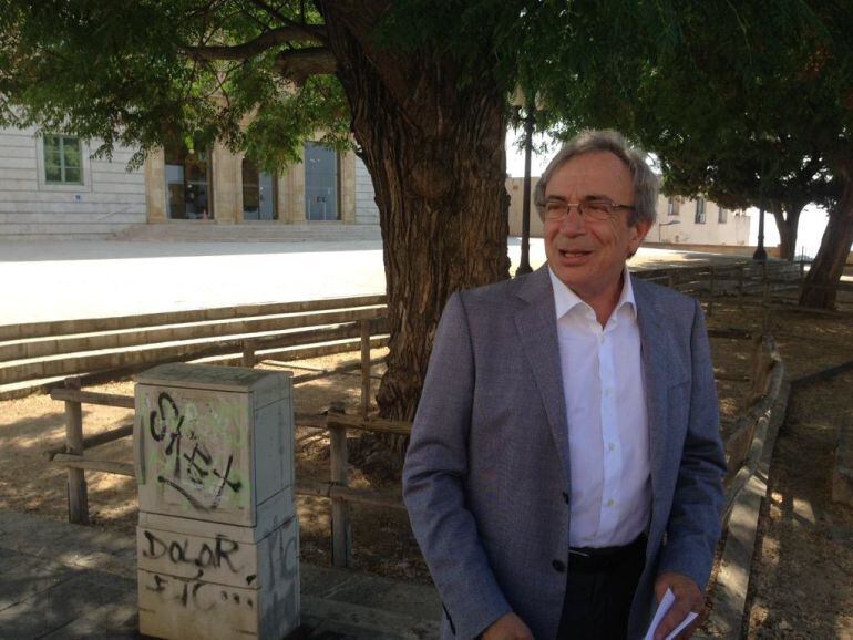 Xavier Sabaté anunciant la seva retirada de la primera línia de la política