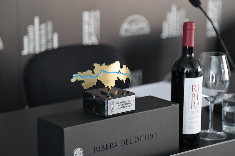 Imagen de archivo del Trofeo del Certamen Narrativa Breve Ribera del Duero