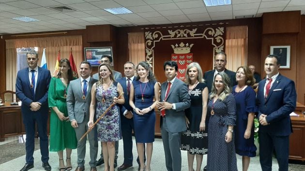 El nuevo grupo de gobierno del Cabildo de Lanzarote 2019-2023 (PSOE-PP).