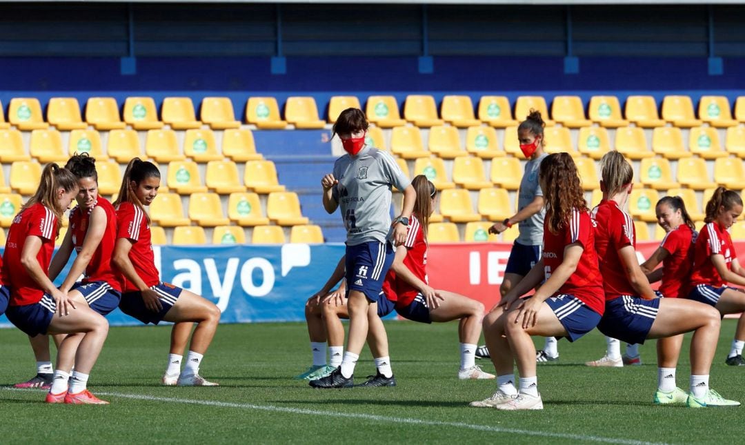 Entrenamiento de la selección española femenina de fútbol en Santo Domingo Alcorcón