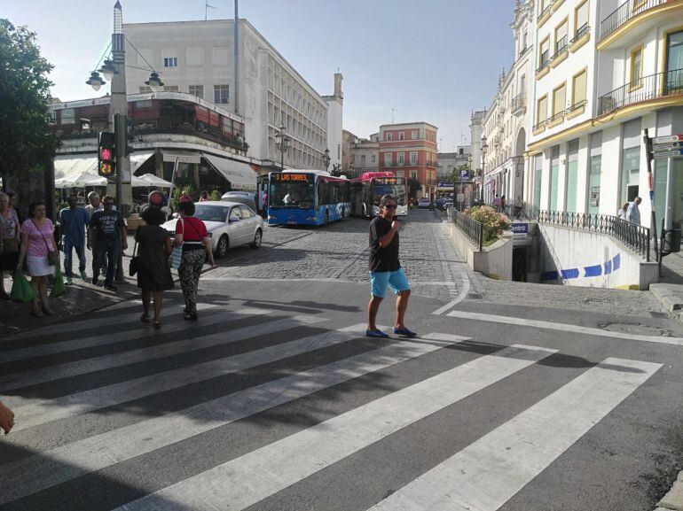 El proyecto que ahora se aplaza contemplaba la sustitución del adoquinado