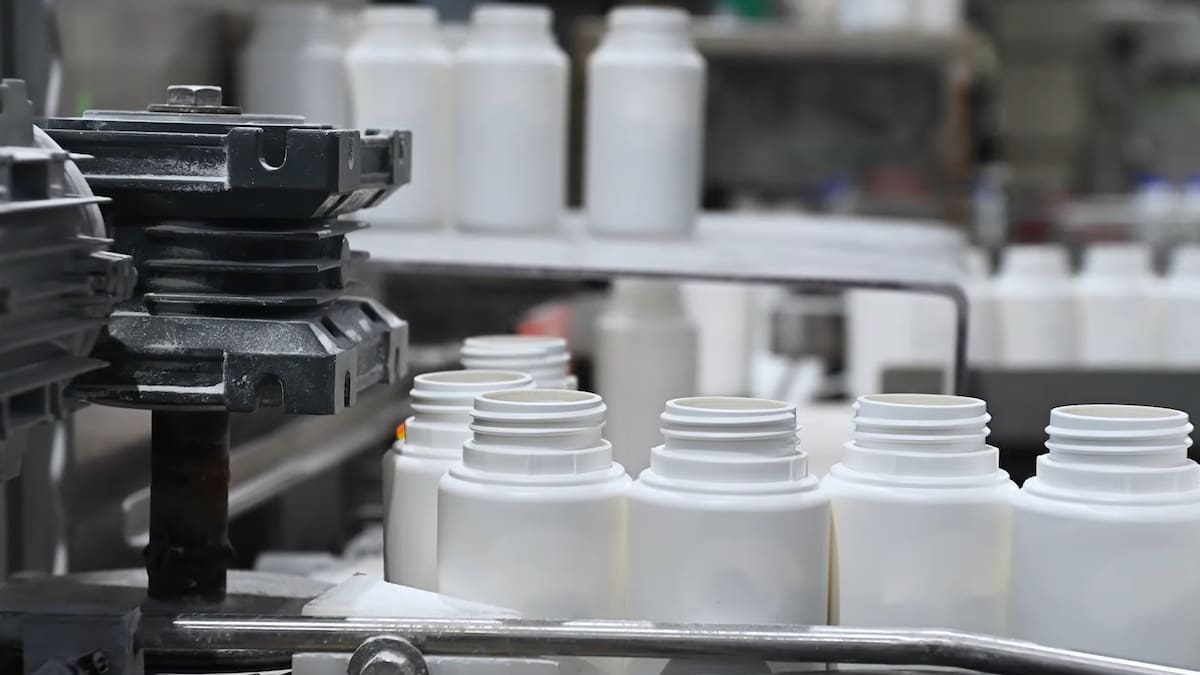 Una empresa de desinfectantes de Sabiñánigo afronta el aumento de costes por la ofensiva en Irán