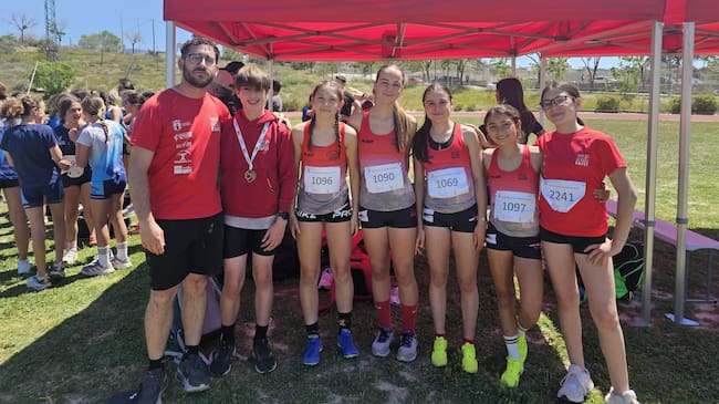 Atletas del CAPET en Elda