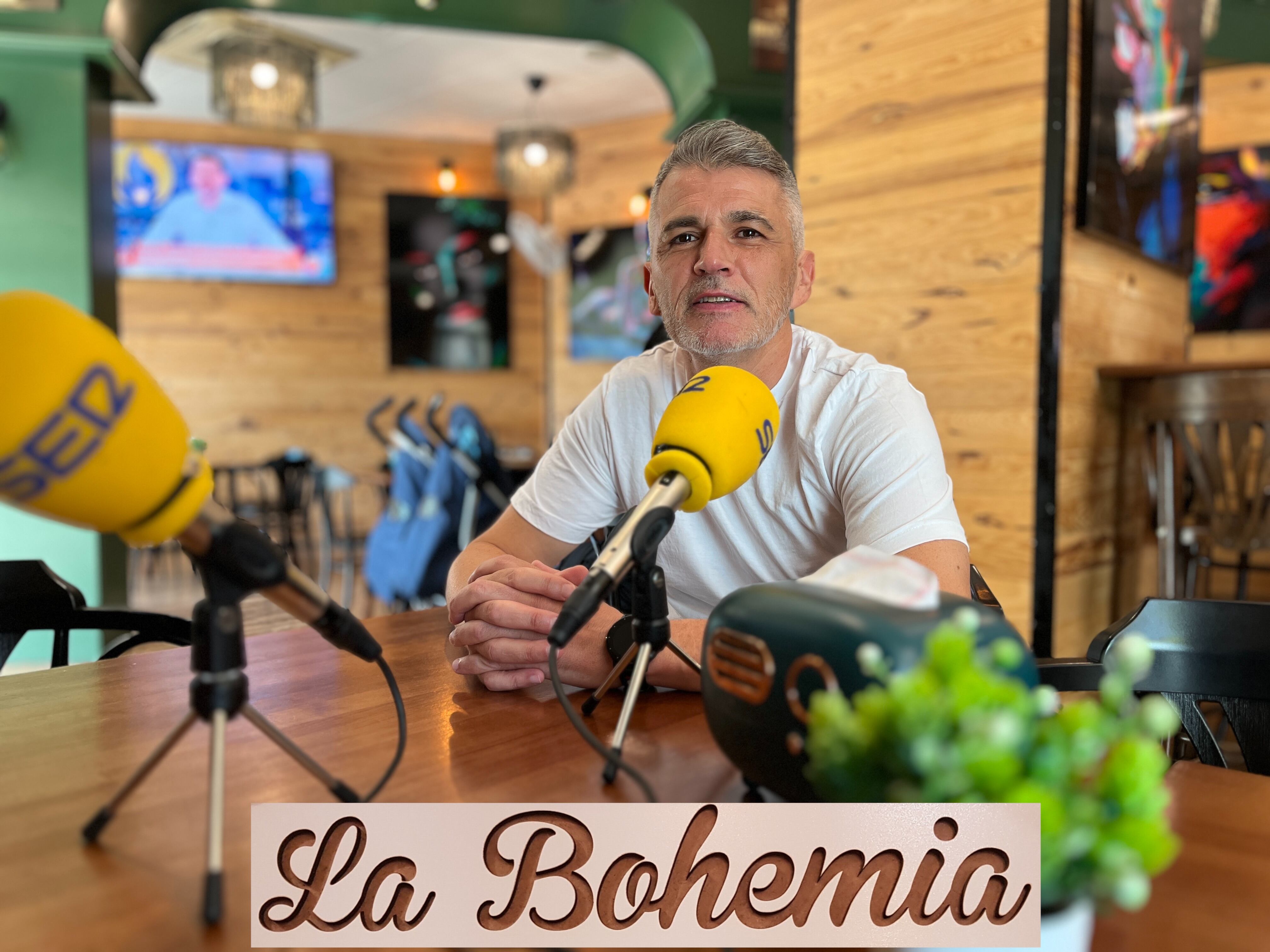 David Porras , ex entrenador y ex jugador del Alcoyano en La Bohemia