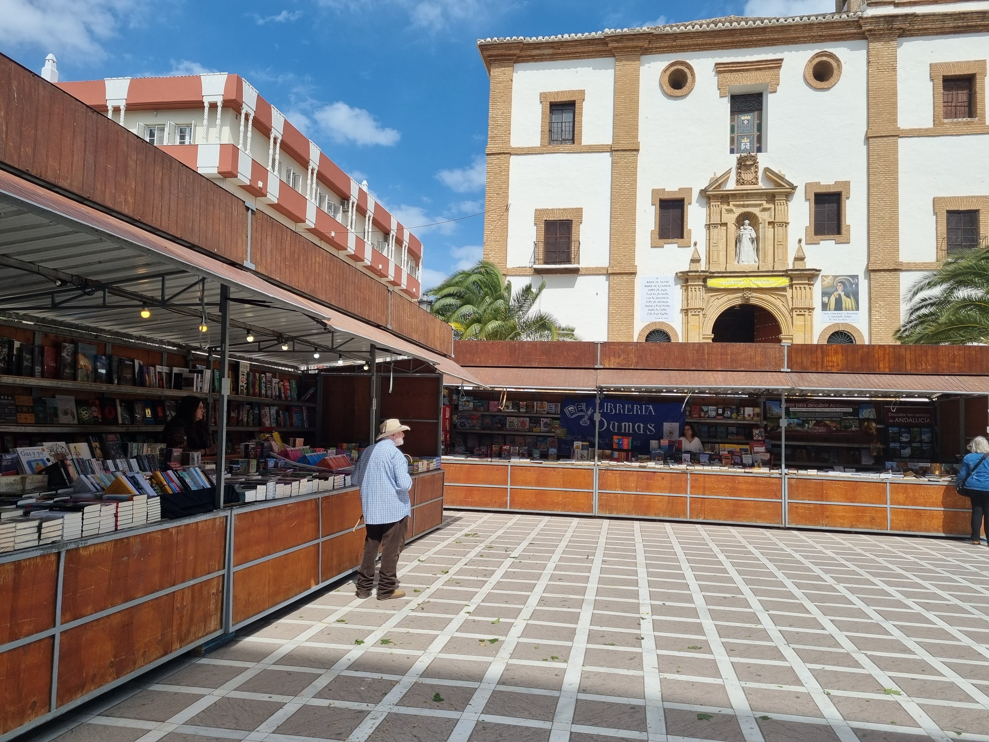 Feria del Libro en la plaza de la Merced