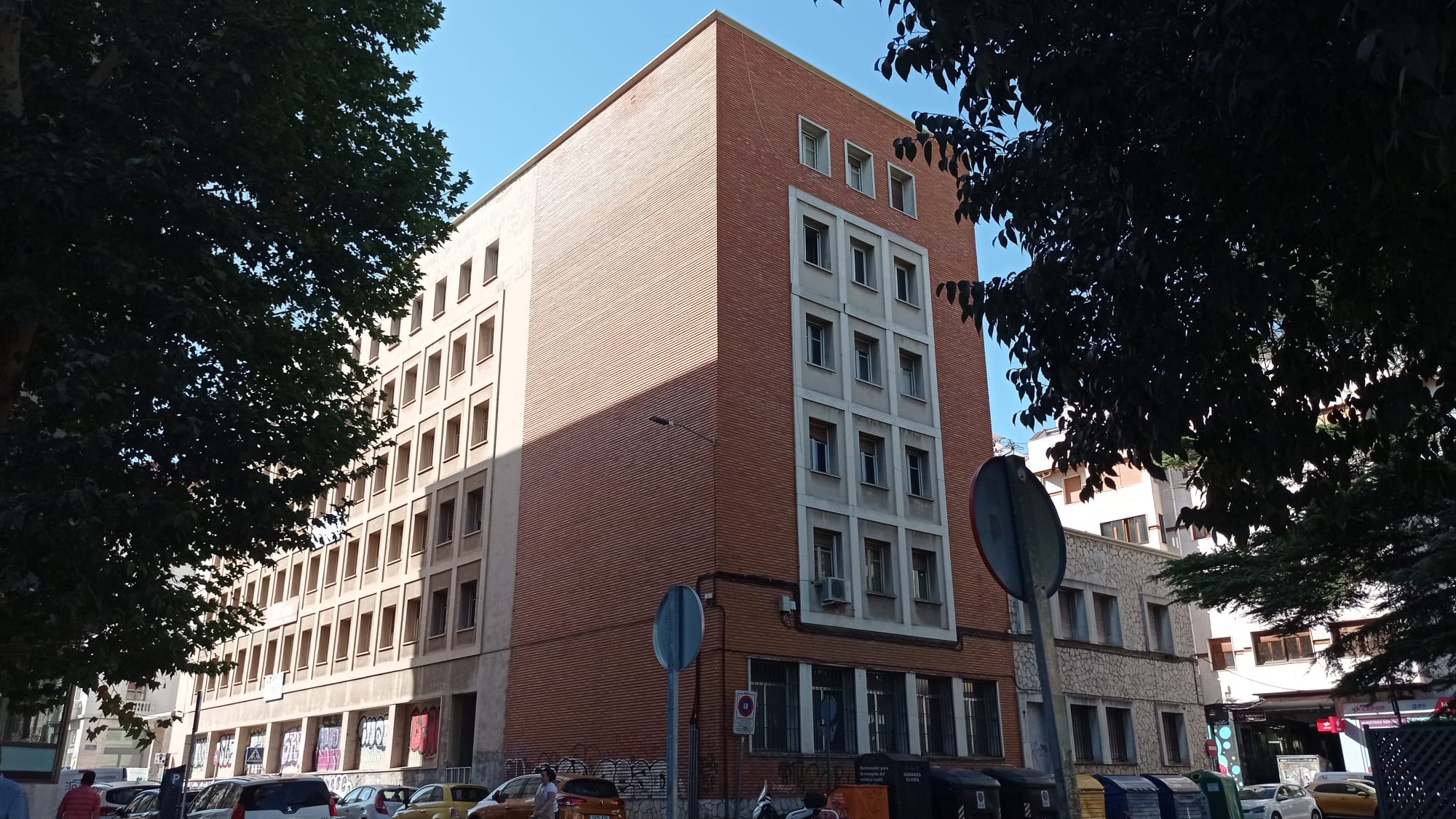 Junta y Ayuntamiento pedirán la cesión del edificio al Ministerio de Trabajo