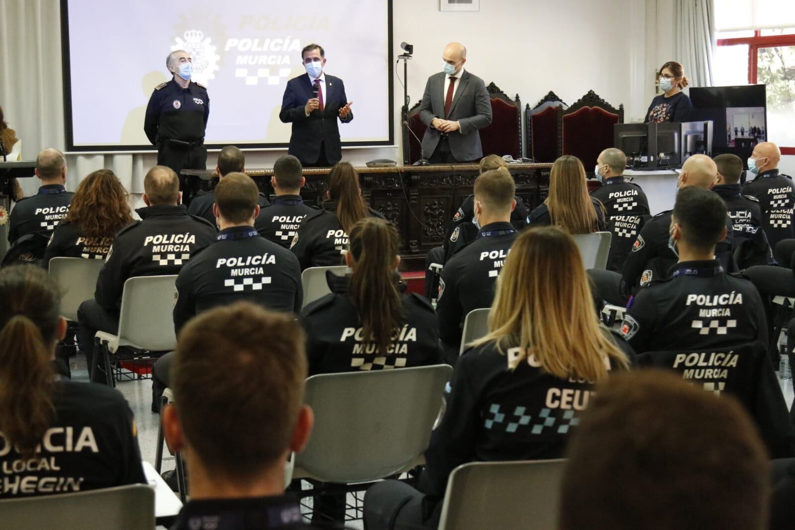 El alcalde de Murcia visita la Academia de la Policía Local de Murcia