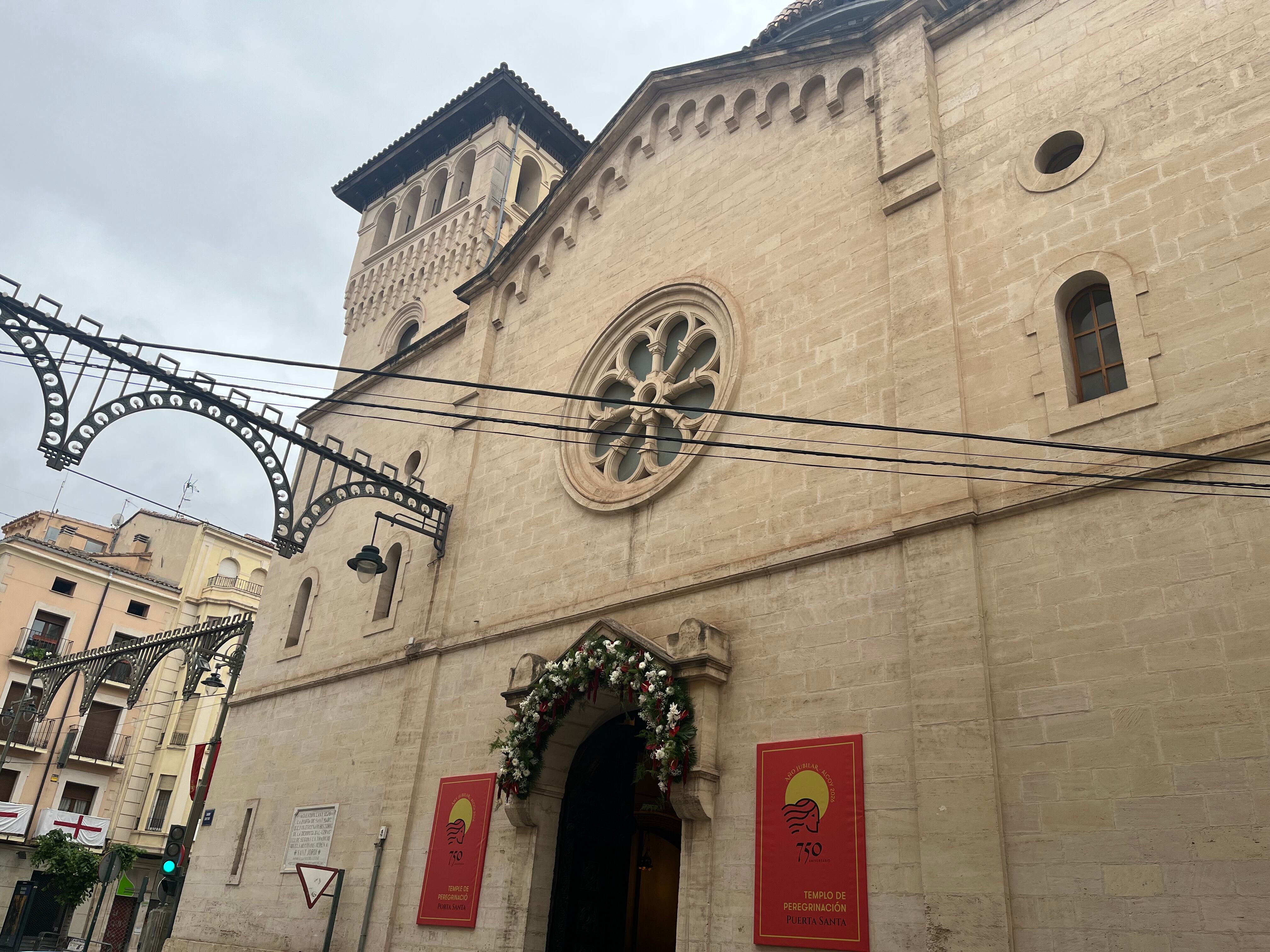 Puerta Santa de la Iglesia de San Jorge abierta por el 750 aniversario del patronazgo