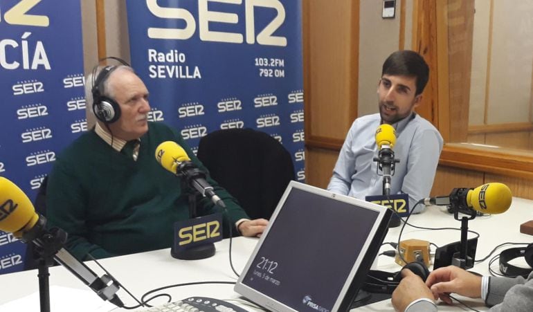 A la izquierda, Rafael Aranda, hermano mayor de Jesús Despojado, junto a Alfonso Rodríguez del Mazo