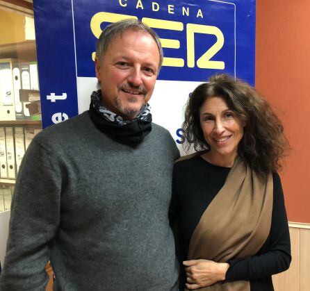 Susana Martín, directora de la compañía ‘Teatro que cura’ y el actor Agustín Sasián.