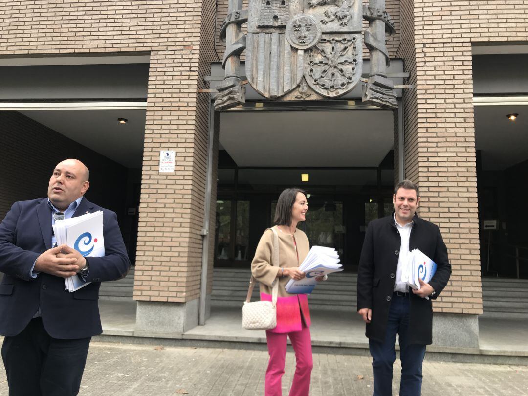 Los tres representantes de Coalición por el Bierzo ante la Junta electoral