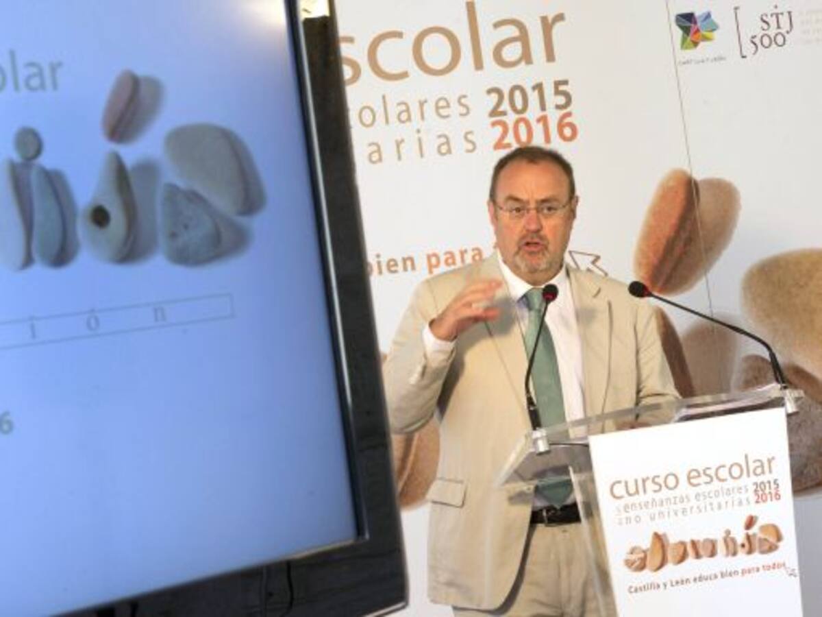 Rey cuestiona los vaivenes legales en Educación