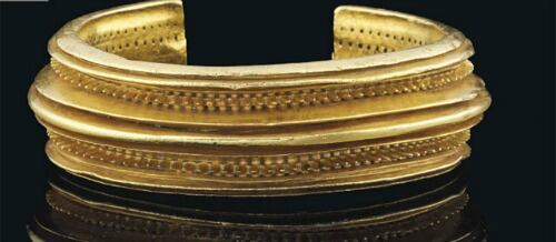 Brazalete de oro macizo