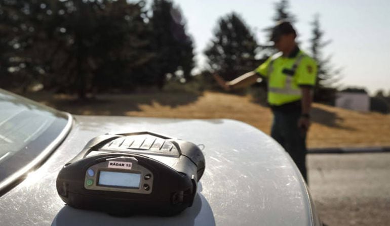 Control de velocidad de la Guardia Civil de tráfico