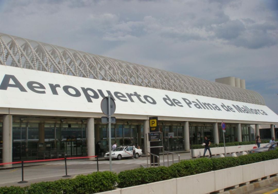Una avaria d'un avió a l'Aeroport de Palma ha afectat greument les connexions amb Menorca d'aquest dimarts.