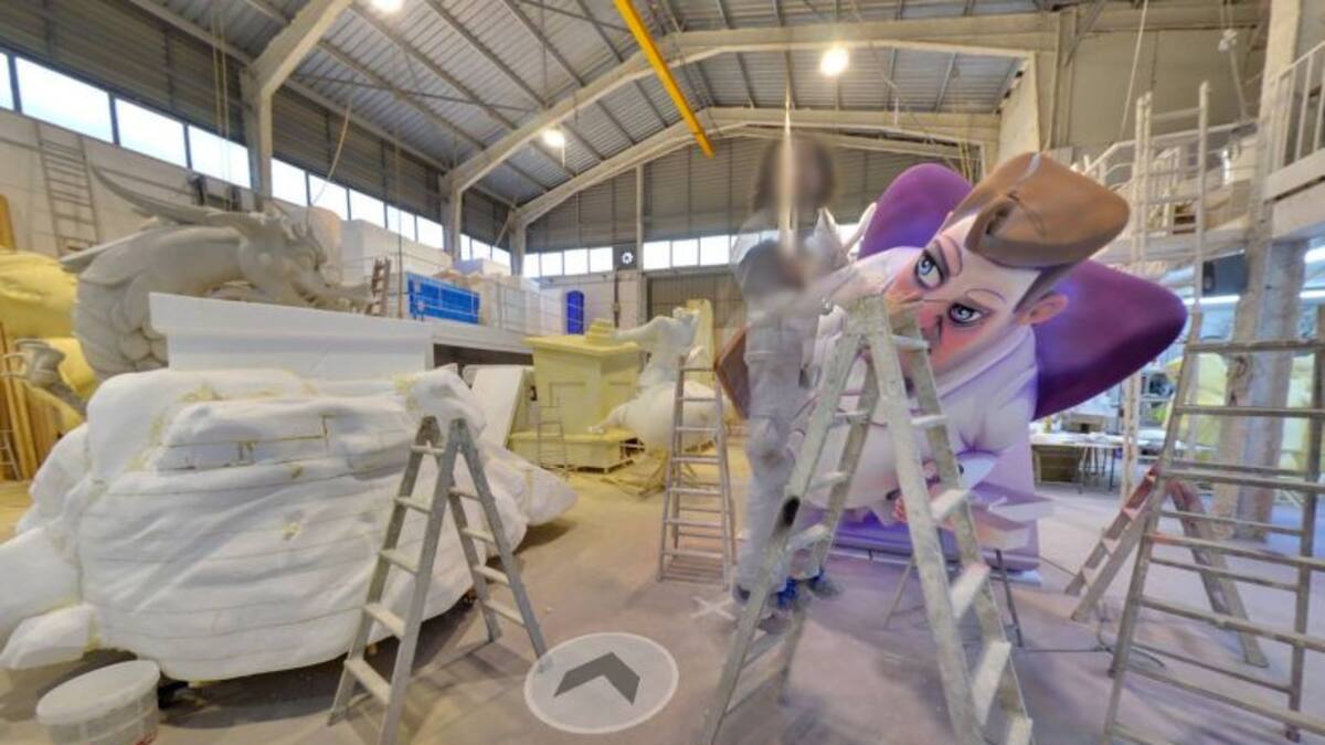 Google entra en un taller fallero