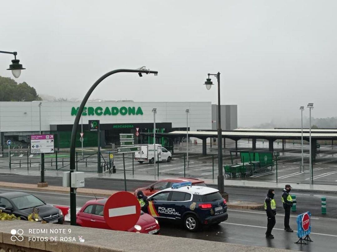 Control en el acceso Sur de Alcoy