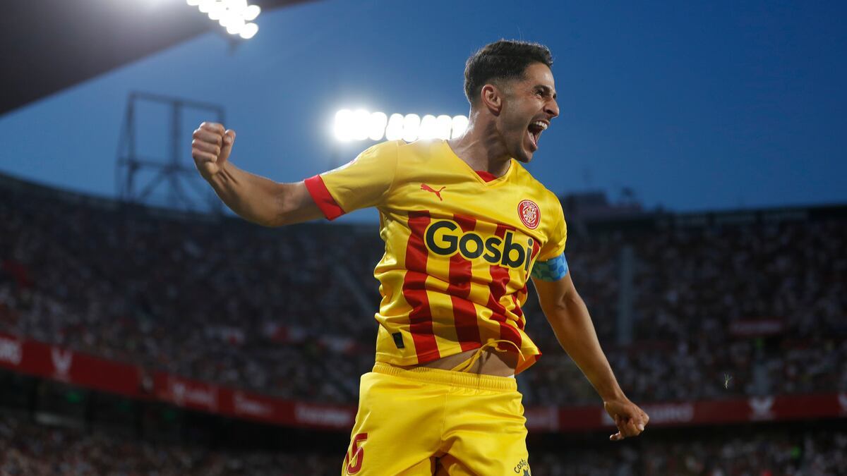 Juanpe Ramírez celebrant un gol amb el Girona.