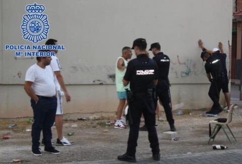 Despliegue policial contra el tráfico de drogas en Alcantarilla